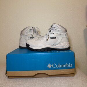 Columbia Newton Ridge Hiking Boots - Size 7